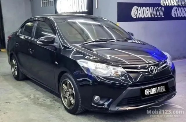 Kelebihan Dan Kekurangan Toyota Limo Gen 2 Sedan Murah Penampilan
