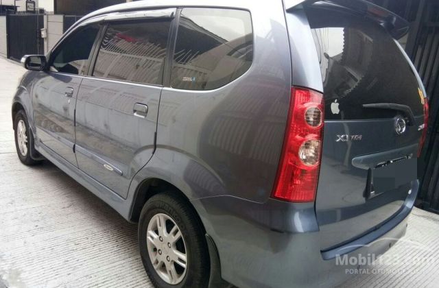 Harga Daihatsu Xenia Automatic 2010 