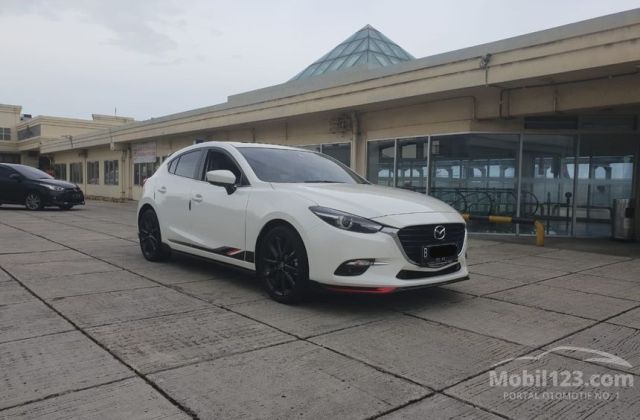 Mobil Bekas Mazda 3
