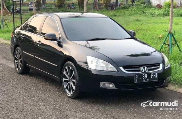 Honda Accord 2.4 Vti Transmisi Matic Tahun 2004
