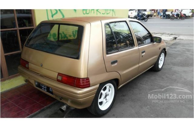 Spesifikasi Mobil Daihatsu Charade 