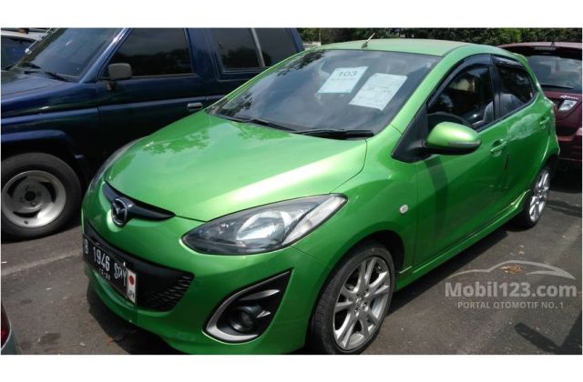 Lelang Mobil Mazda 2
