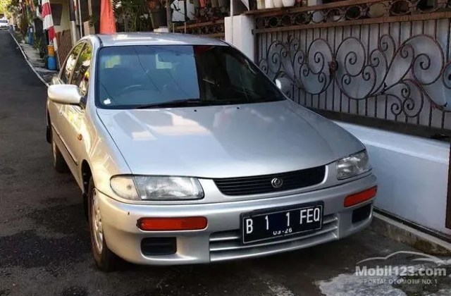 Kelebihan Mazda Familia
