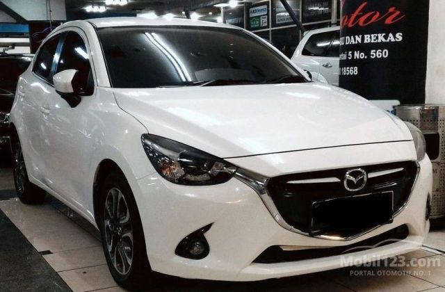 Harga Mobil Second Mazda 2 Type R
