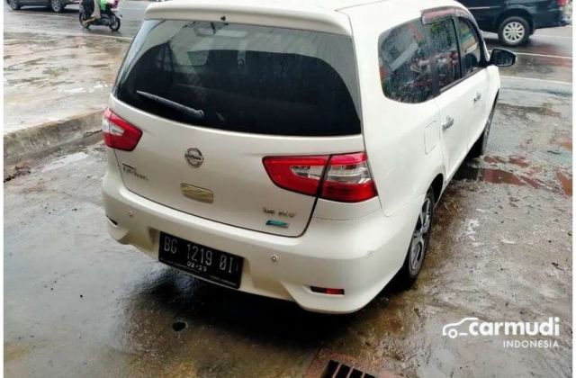 Harga Mobil Nissan Grand Livina 2016 