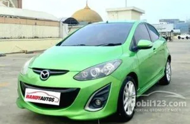 Apa Kekurangan Menggunakan Mazda2 2012
