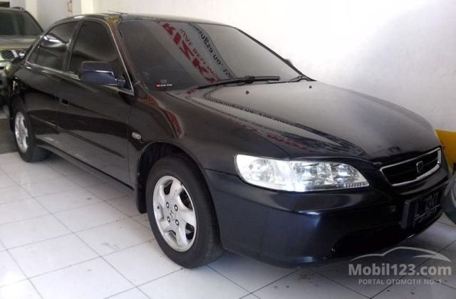 Honda Accord Tahun 2000
