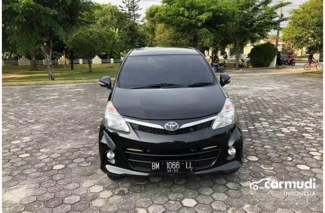 Toyota Avanza Veloz 2015
