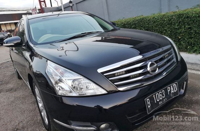 Harga Mobil Sedan Nissan Teana 