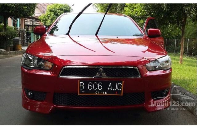 Harga Sedan Mitsubishi Lancer Bekas
