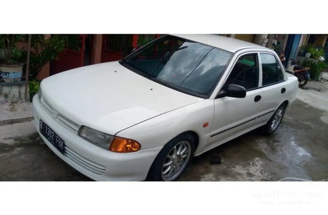 Spesifikasi Mitsubishi Lancer 95
