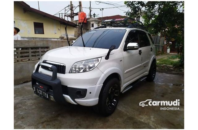 Modif Toyota Rush Putih
