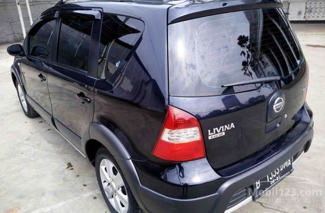 Harga Nissan Livina X Gear 2011 