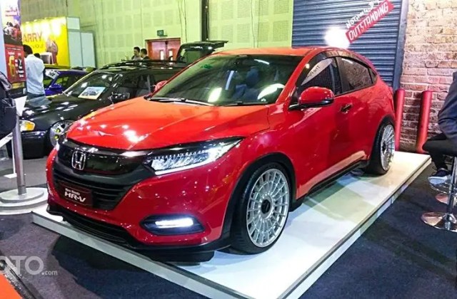 Honda Hrv Merah Modifikasi 