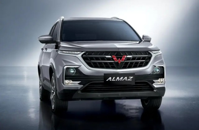 Kelebihan Dan Kekurangan Wuling Almaz
