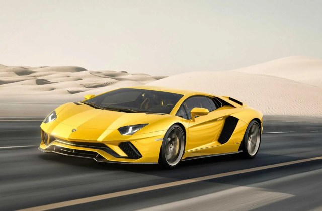 Kelebihan Mobil Lamborghini Aventador
