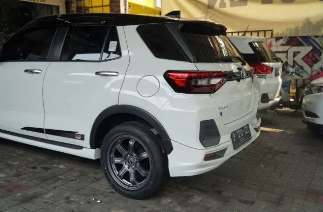 Ukuran Velg Daihatsu Rocky 2021 