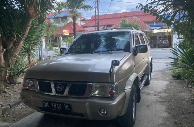 Harga Nissan Terrano Grandroad 2000 