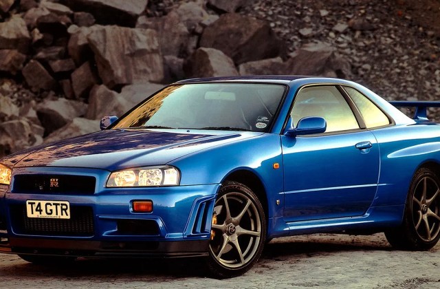 Mobil Nissan Gtr R34 