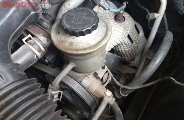 Oli Power Steering Daihatsu Taruna 