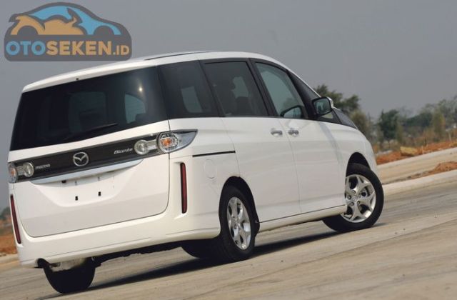 Mobil Mazda Biante 2020
