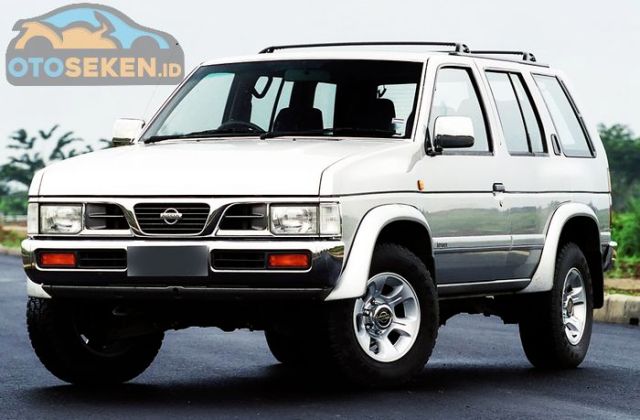 Mobil Bekas Nissan Terrano Grandroad 