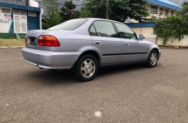 Mobil Honda Ferio
