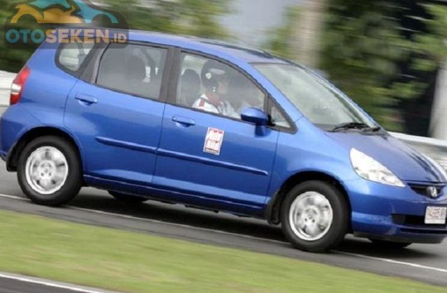 Oli Honda Jazz Matic 2005 