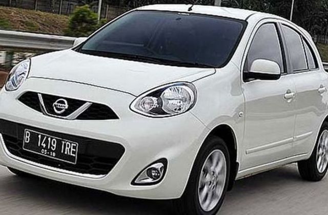 Cari Mobil Nissan March Second 