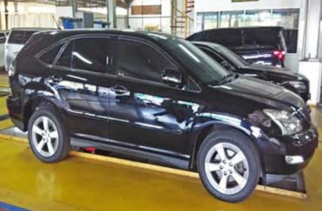 Toyota Harrier Transmisi Manual
