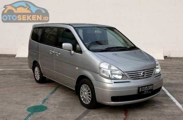 Kredit Mobil Nissan Serena Bekas 