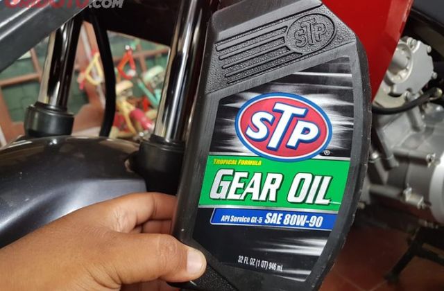 Oli Gardan Mobil Zebra
