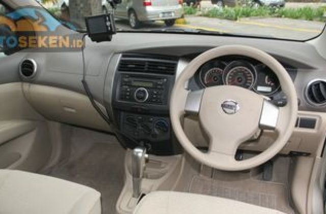 Harga Nissan Livina Bekas 2007 