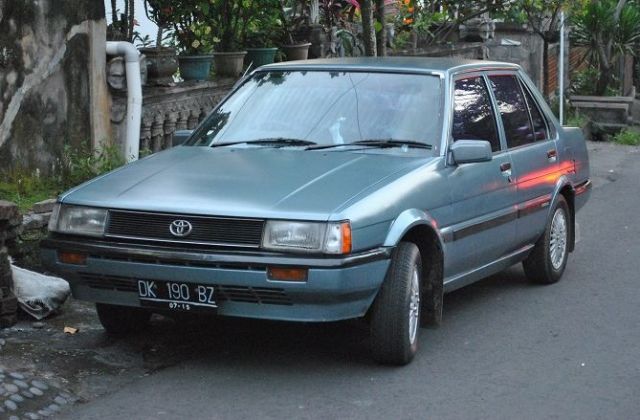 Mobil Sedan Yang Irit Dan Bandel
