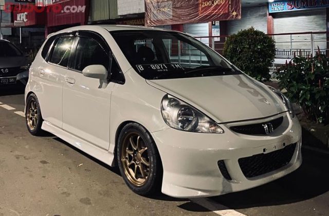 Modifikasi Honda Jazz Lama 