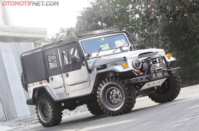 Modifikasi Toyota Land Cruiser Fj40
