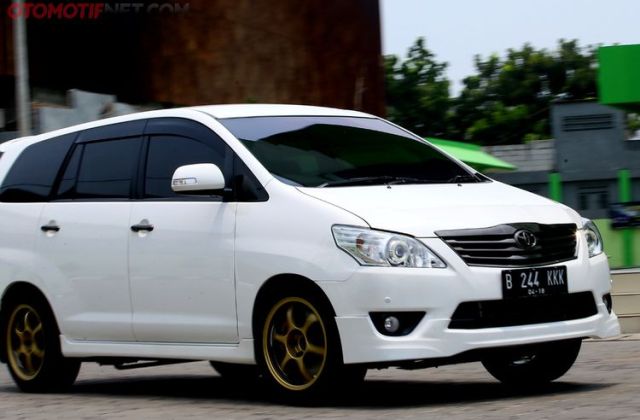 Modifikasi Mobil Kijang Innova
