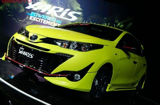 Toyota Yaris Hijau Stabilo
