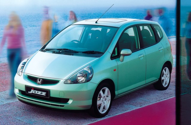 Kelebihan Dan Kelemahan Honda Jazz 2004 