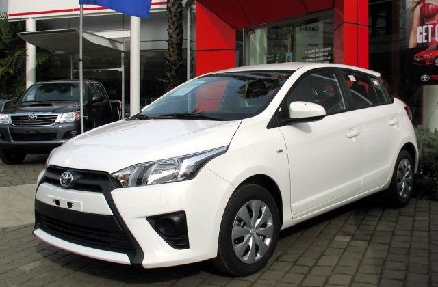 Toyota Yaris E 2014
