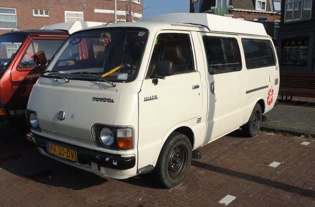 Toyota Hiace Tahun 1980
