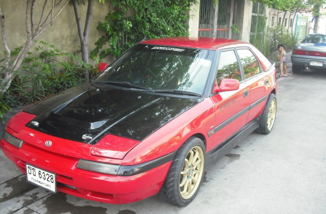 Kelebihan Mazda Astina
