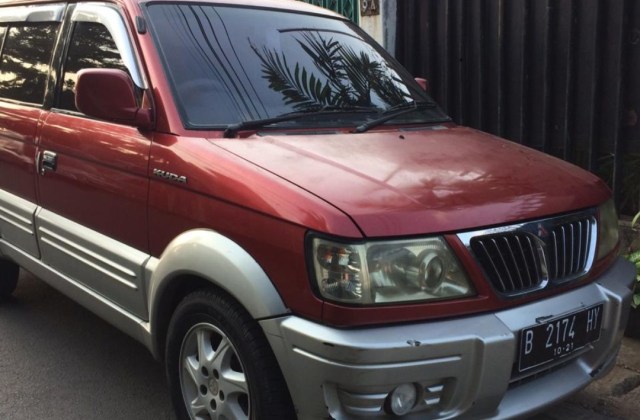 Spesifikasi Mitsubishi Kuda Grandia Bensin 2003
