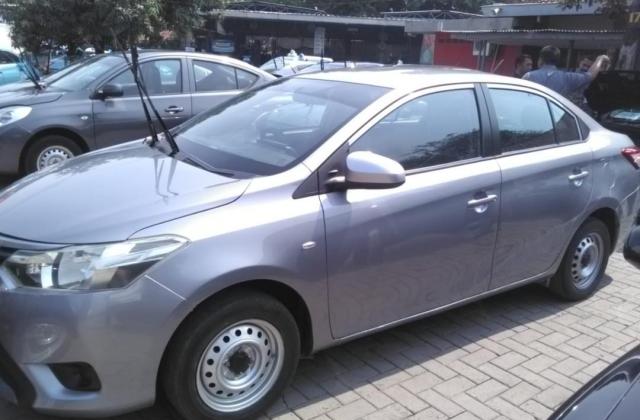 Spesifikasi Toyota Limo Gen 3
