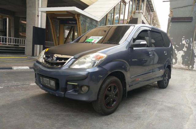 Harga Daihatsu Xenia Xi 2010 