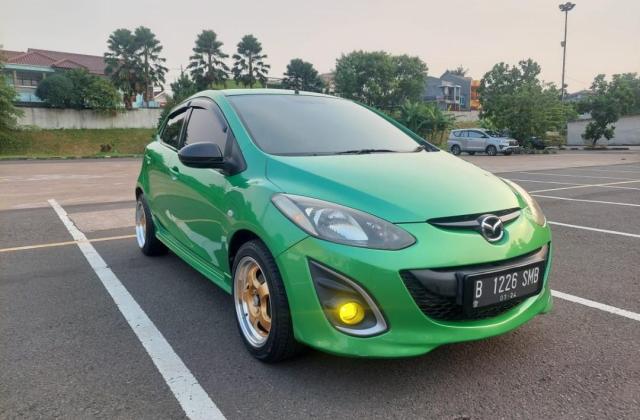 Harga Mobil Mazda 2 Tahun 2011

