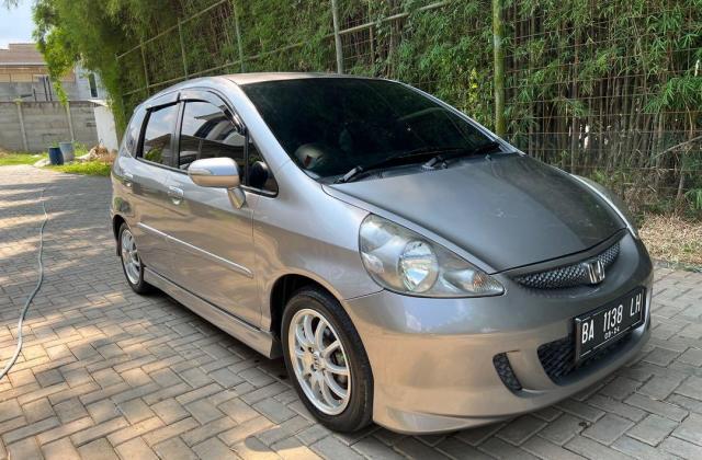 Modifikasi Honda Jazz Vtec 2007 