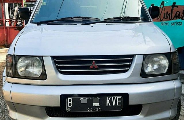 Mitsubishi Kuda Tahun 2000
