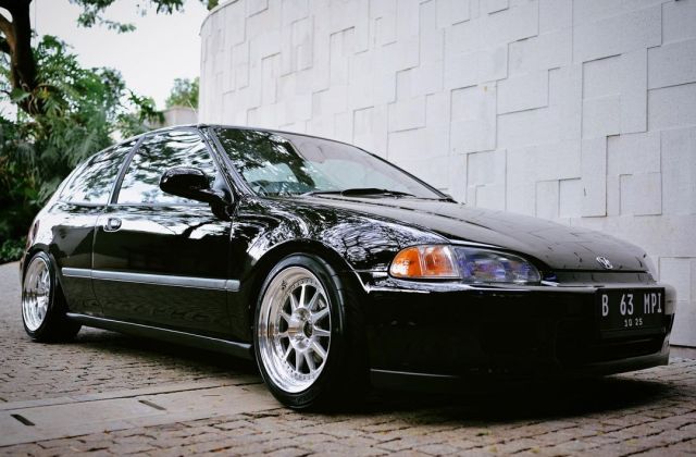 Modif Sedan Honda Civic Estilo 