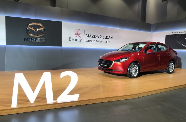 Spesifikasi Mobil Mazda 2 R
